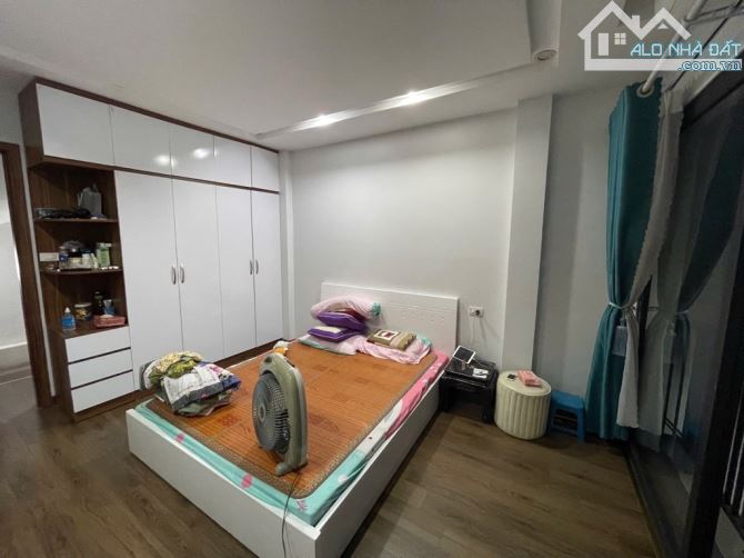 BÁN LÔ GÓC ĐẤT VÀNG – DỊCH VỌNG HẬU – 3 MẶT THOÁNG VĨNH VIỄN – CÁCH PHỐ CHỈ 30M – HIẾM CÓ