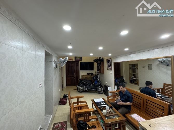 Bán tập thể tầng 1, Xi Măng Nguyễn Lương Bằng, sổ 38m2 sử dụng 80m2 giá 3,8 tỷ (có TL)