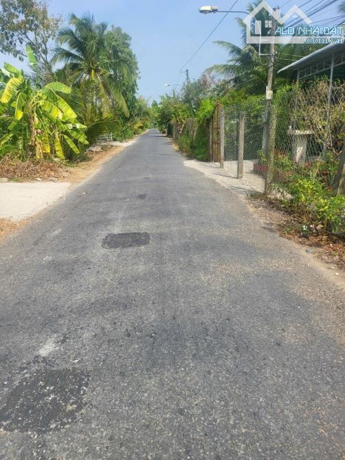 - Đất Mặt tiền 90c Thuộc ấp Mỹ Lương Xã Mỹ Phong TP Mỹ Tho TG .gần vlxd tư lợi(nay phường
