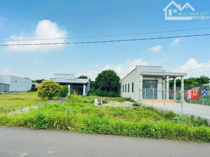 Bán đất Thị Trấn Đất ĐỎ- BRVT  Đường phạm hùng cạnh Khu Công Nghiệp Đất Đỏ