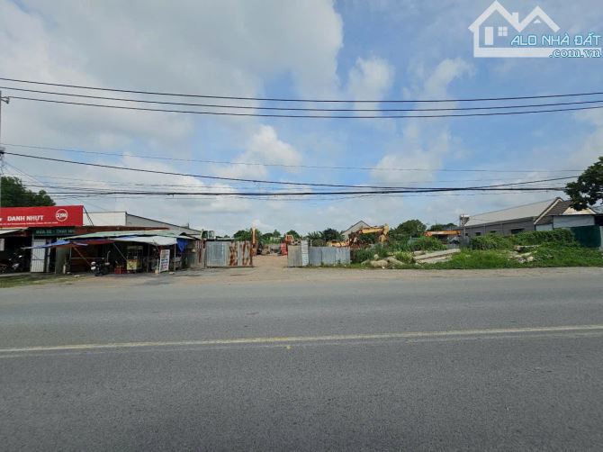 Giá 20 tỷ.Cần bán lô đất Mặt tiền đường Huỳnh Văn Nghệ P. Bửu Long Cực đẹp. 38x44m 1600m2.