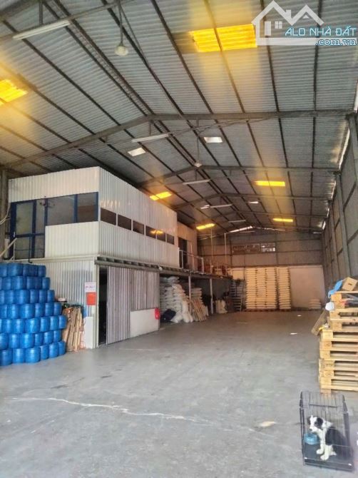 Bán xưởng 540m2 full thổ. Nội bộ Trần Văn Mười. Kt 12*45m
