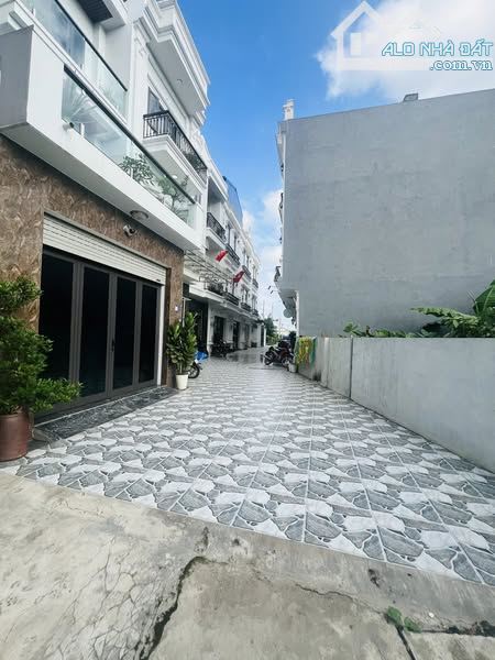 Ms Linh-Bán lô đất 50m2 ngay cạnh khu chung cư Quỳnh Hoàng, Nam Sơn giá chỉ 1,x tỷ