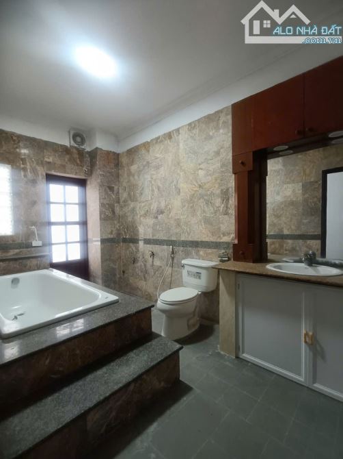 KIM ĐỒNG, HOÀNG MAI, 48 M2 , 5 TẦNG, MẶT TIỀN 4,2 M, GIÁ NHỈNH 17 TỶ,