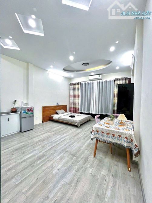 CHDV NƠ TRANG LONG - P.12 -7 PHÒNG - DT 60TR- 3 TÂNG - NỞ HẬU - PL CHUẨN -8.X