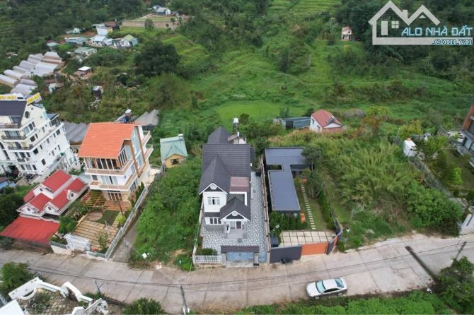 BÁN CĂN HOMESTAY VIEW THÔNG ĐẸP MIÊN MAN ĐƯỜNG HOÀNG HOA THÁM ĐÀ LẠT