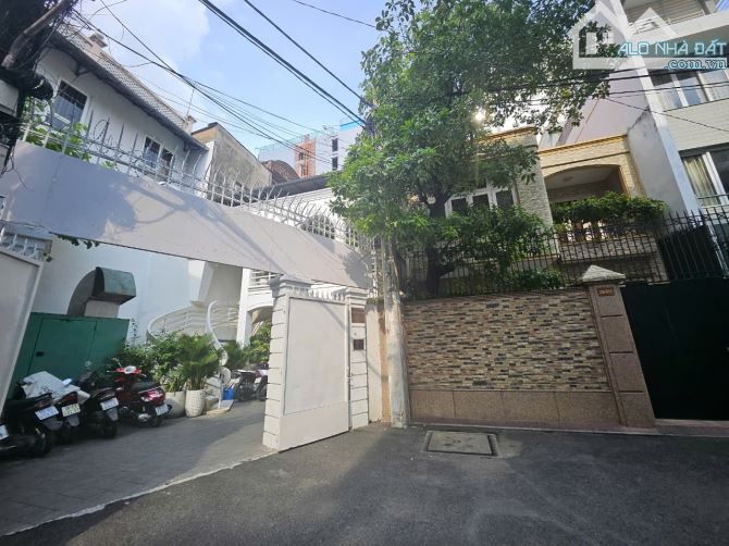 Siêu phẩm đầu tư! Bán nhà HXH Nguyễn Cảnh Chân, Quận 1(4.7x18m- 4 tầng) Chỉ: 18 tỷ TL