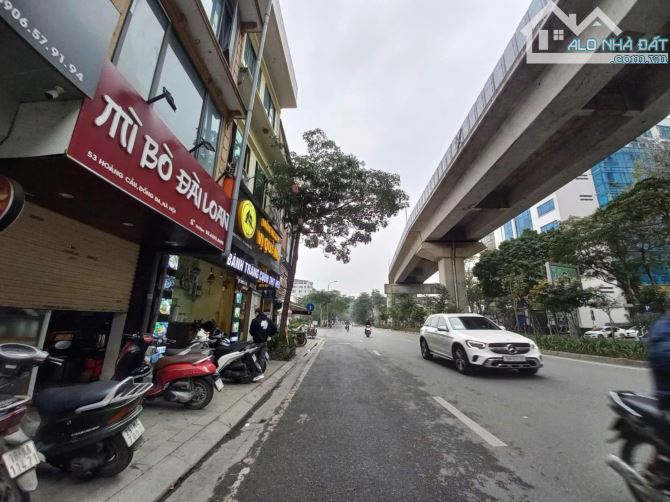Mặt phố Hoàng Cầu Đống Đa diện tích 20m2 5 tầng mt 3.5m