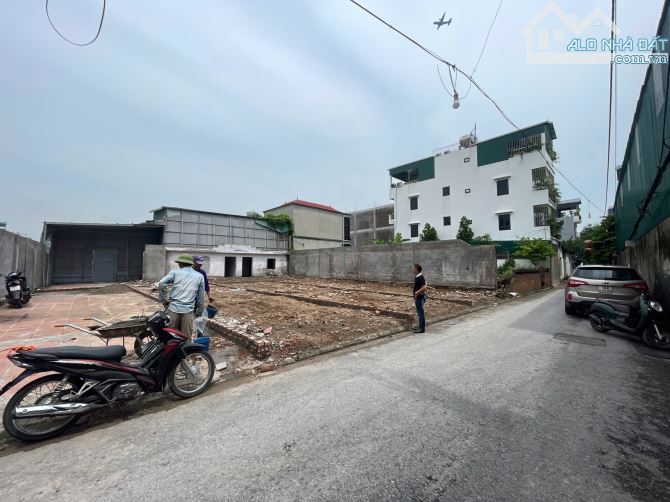 Đất đẹp hiếm giá rẻ đường ô tô tránh ngõ Phố Bát Khối DT 64m2 . Giá 9.1 tỷ
