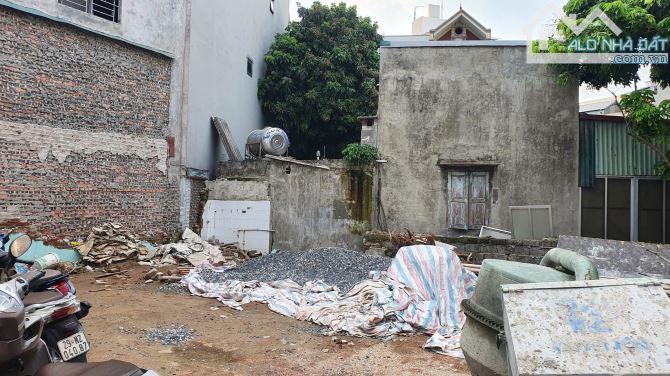 Bán đất Yên Viên Gia Lâm 54m2 MT 6m 4.Xtỷ, 15m ra đườg oto, gần trườg học, full tiện ích