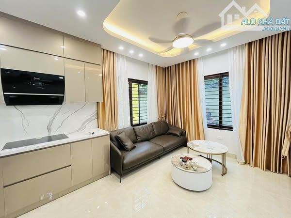 SIÊU PHẨM ĐỘC ĐẮC HOÀNG QUỐC VIỆT CẦU GIẤY  50 TỶ DT 110M MT 7M 9T KINH DOANH Ô TÔ TRÁNH