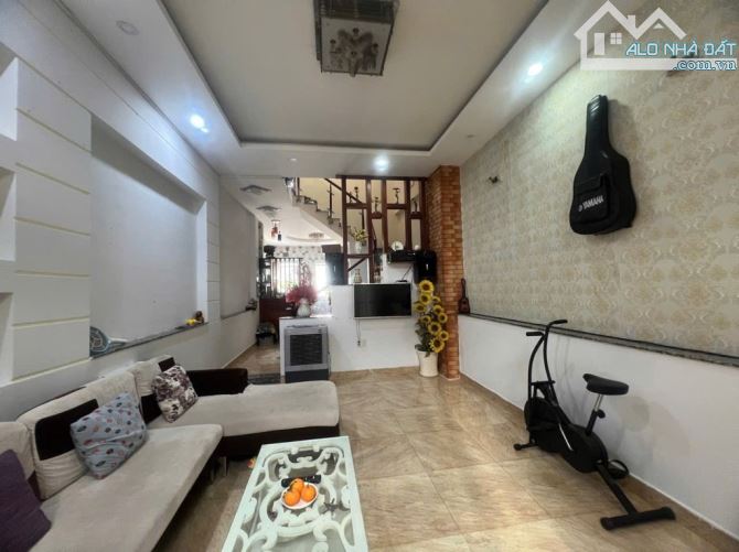 MẶT TIỀN KINH DOANH CỰC ĐỈNH, GẦN CHỢ HIỆP BÌNH, 3 TẦNG, 4,3X31, CHỈ 16,9 TỶ.