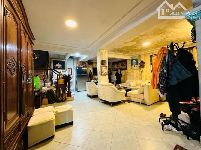 lõi ba đình - cách ô tô 25m - dân trí cao - đất vượng khí chủ quan chức - rộng rãi 68m2