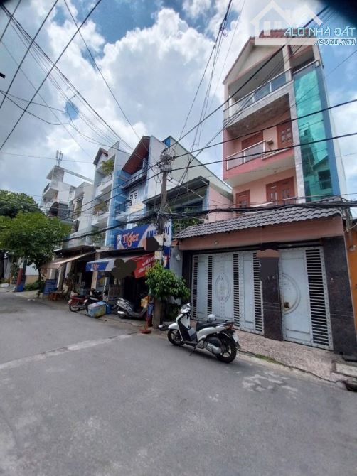 NHÀ EMART PHAN HUY ÍCH - 101M²  - 5.5m X 20m - 4 TẦNG - ĐƯỜNG 8M KINH DOANH - NHỈNH 12 TỶ