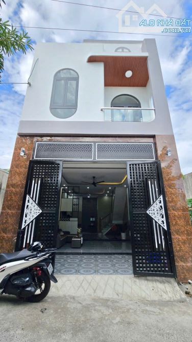 Bán nhà đẹp 1T1L, SHR thổ cư, cách Nguyễn Tri Phương 100m, gần chợ, trường học (P.Bửu Hoà)