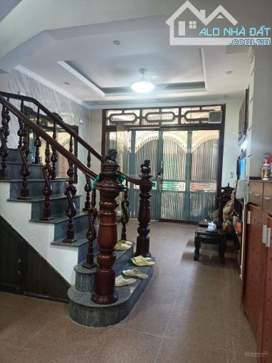 BÁN NHÀ LÒ ĐÚC, 42M, 6T, MT 4,6M, NGÕ THÔNG RỘNG, GẦN Ô TÔ, DÂN XÂY, KINH DOANH, CHỈ 12,5T