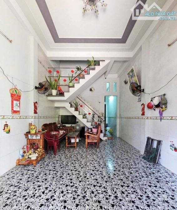 Cần Bán Nhà 2 tầng mặt đường Hà Thanh 1, Quy Nhơn 62m2, 3 phòng ngủ, Sổ hồng đầy đủ