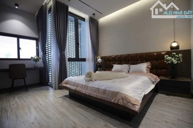 BÁN NHÀ ĐẸP NỘI THẤT VIP 2 MT ĐƯỜNG LA BÔNG - XEM NHÀ LÀ THÍCH - ĐƯỜNG 10M5