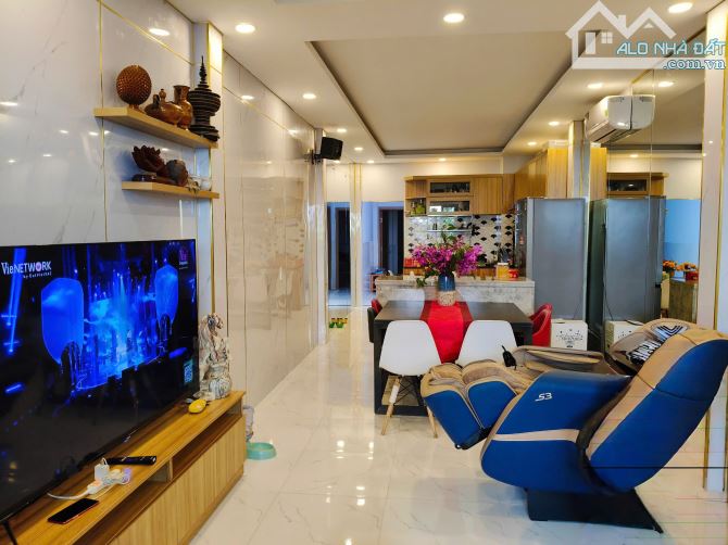 Bán Nhà Bạch Đằng 88m2 3PN Master Tặng Hết Nội Thất Cao Cấp Giá 8Tỷ800