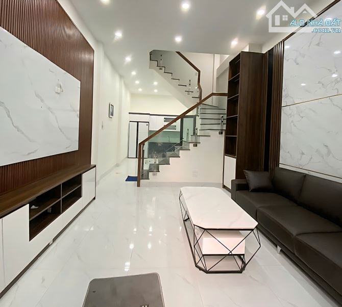 NHÀ NGÕ Ô TÔ PHỐ NGÔ QUYỀN, HÀ ĐÔNG 43m2-4 tầng-nhỉnh 9 tỷ, NHÀ ĐẸP-TẶNG FULL NỘI THẤT