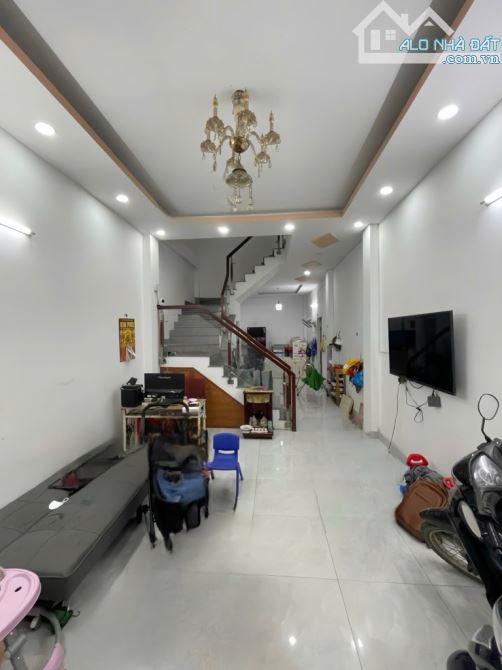 SÁT CHỢ BÌNH THÀNH, BÌNH TÂN GIÁP TÂN PHÚ, 3 TẦNG, 4 x 16, CHỈ 4.Xty [479]