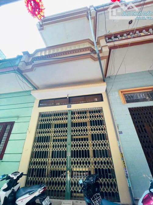 Nhà đẹp nhánh Bãi Vượt ô tô đi thông giá chỉ 1950tr ngõ Trần Thánh Tông
