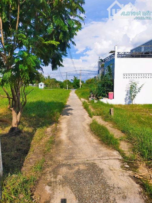 Đất hẻm 82 đường Lê Văn Khuyên P5 TP Tân An Long An