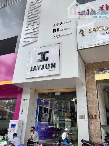 Bán nhà 212C Trần Hưng Đạo, Phường Nguyễn Cư Trinh, Quận 1 DT 4x20m 5 tầng giá 46 tỷ