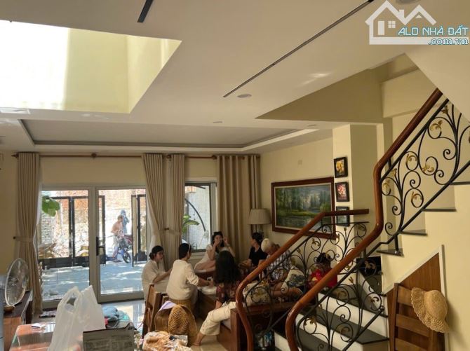 BIỆT THỰ BIỂN - MẶT TIỀN THẠCH LAM - SÁT BIỂN MỸ KHÊ
