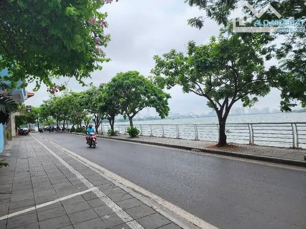 BÁN NHÀ PHỐ TRÍCH SÀI, sát phố, ngõ thông, 3 thoáng vĩnh viễn, 92m2, 21 tỷ