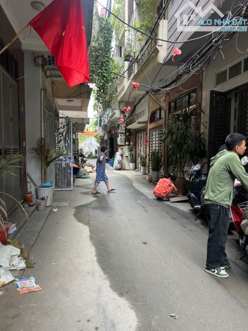 NHÀ MỚI HIẾM ĐẸP KIM MÃ THƯỢNG ĐỘI CẤN 9TỶ 35M 6T NGÕ THÔNG BA GÁC PHI