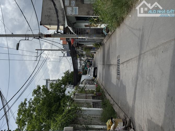 Bán Nhà hẻm xe hơi 33tr/m2 . Phú Xuân- Nhà Bè - Diện tích : 178,9m2 ( ngang 5,9m nở hậu