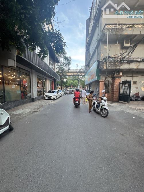 Nhà mặt phố Trần Phú, Hà Đông, 90m2, ô tô tránh, kinh doanh đỉnh