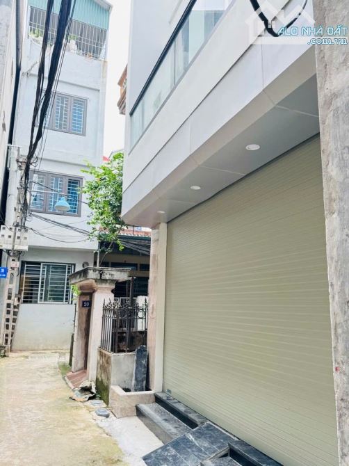🏠 BÁN NHÀ PHỐ HOA LÂM, VIỆT HƯNG – NHÀ DÂN XÂY, 6 TẦNG THANG MÁY, GẦN BIG C, GIÁ 8.3 T