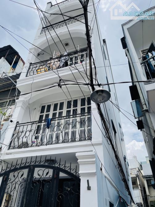 Quận 3-Bán gấp CHDV 5 tầng - 7 Phòng - 40m2 - Giá 7.8 tỷ