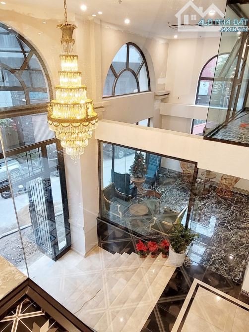 BÁN KHÁCH SẠN GIANG VĂN MINH 290m2 - 9T THANG MÁY - MT 16m - 320 TỶ - DÒNG TIỀN KHỦNG