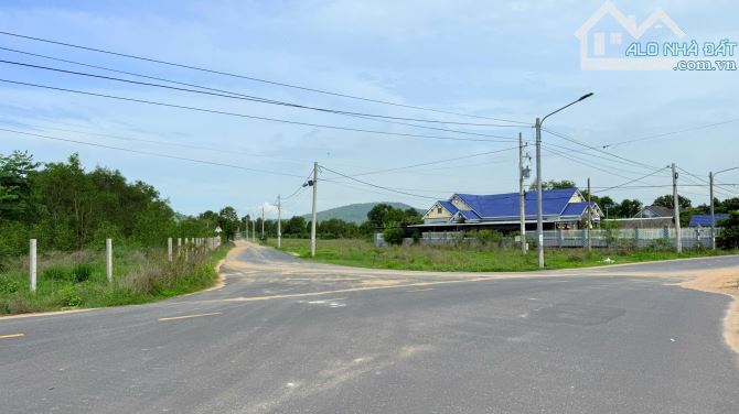 Phước Hải- Lô Đất MT đường nhựa 950 triệu Diện tích: 5x21 nở hậu 5.5m- 112m2-80m thổ cư