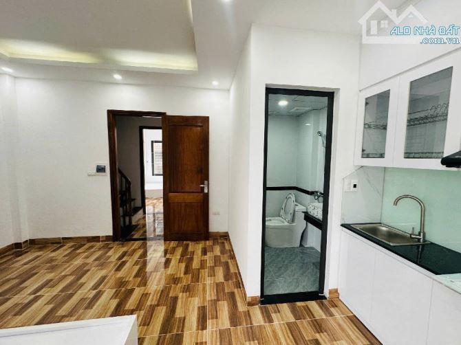 BÁN CHDV MỸ ĐÌNH - 7 TẦNG THANG MÁY- NHÀ MỚI  FULL NỘI THẤT - DÒNG TIỀN 70 TR/ THÁNG