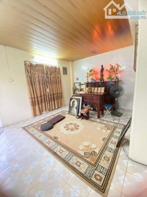 Bán nhà Kim Ngưu 45/50m2, 4T, mt 4.9m phân lô, oto vào nhà, kd văn phòng. Giá 14.6 tỷ