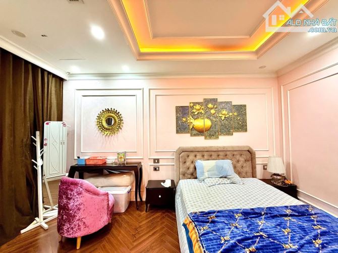 Giải Phóng  ,diện tích  57m,  5tầng . MT 5.6m. Giá  26 tỷ Thanh Xuân - 10