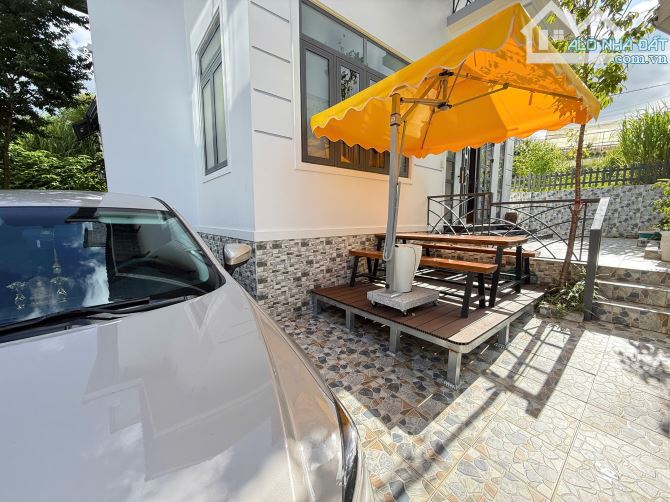 Bán Gấp Villa Hoàn Công Mới Tinh 200m2 Ngang 12m Đường Ô Tô 4m Cách Chợ Đà Lạt Chỉ 5 Phút - 1