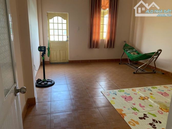 BÁN NHÀ 3 TẦNG , 142M2,  VỊ TRÍ ĐẮC ĐỊA ,  NGAY QUỐC LỘ 1K, LINH XUÂN, CHỈ 8 TỶ. - 1
