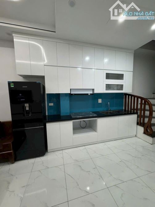 Bán nhà ngõ 159 Phùng Khoang DT 40m2, 4 tầng,ô tô đỗ 10m, giá 8 tỷ có thương lượng . - 1