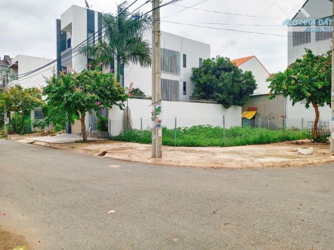 Bán Lô Đất (Ngang 9,2M x 17M) góc 2 Mặt Tiền, gần Chợ Bửu Long, Trường Song Ngữ Lạc Hồng - 1