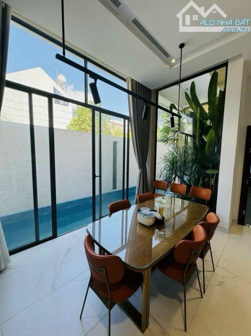 Bán biệt thự đẳng cấp Châu Âu ( DT 270m2) - Khu Tên Lửa, Bình Trị Đông B, Bình Tân - 1