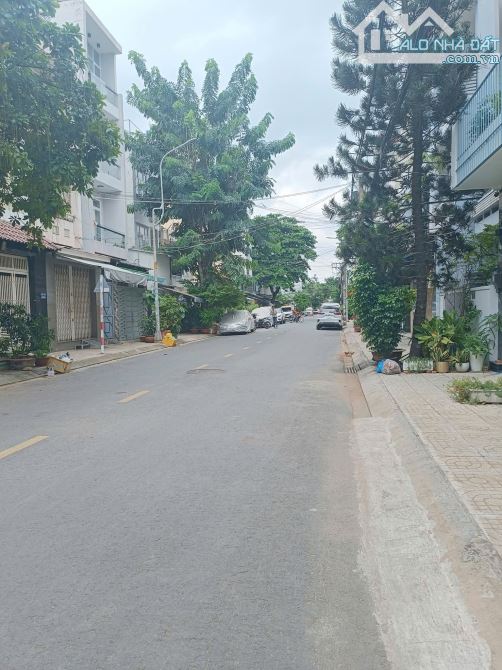 Bán nhà MT Lê Niệm Tân Phú 7.7x20m đúc 3 lầu ST giá 20.5 tỷ TL (gần Võ Văn Dũng) - 1