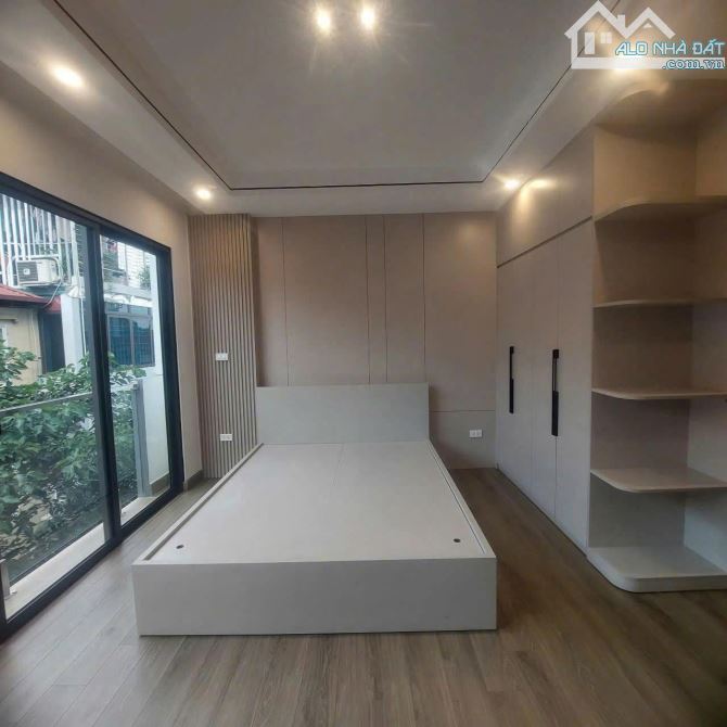 Bán GẤP! Nhà 5 tầng phố Hoa Lâm, Việt Hưng, full nội thất, 31m, MT 4.5m, nhỉnh 6 tỷ - 1
