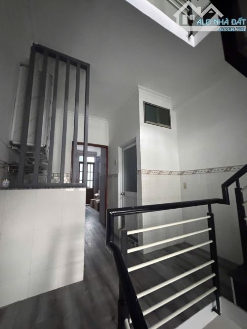 Bán nhà hẻm oto Quang Trung 3 tầng 22,5m2 giá 5 tỷ 250 triệu - 1