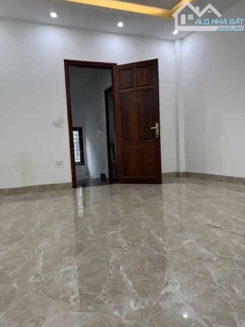 BÁN NHÀ CĂN GÓC 30/35M TRẦN CUNG SÁT KĐT NAM CƯỜNG, NGÕ THÔNG RỘNG BA GÁC QUAY ĐẦU, 7.4 TỶ - 1