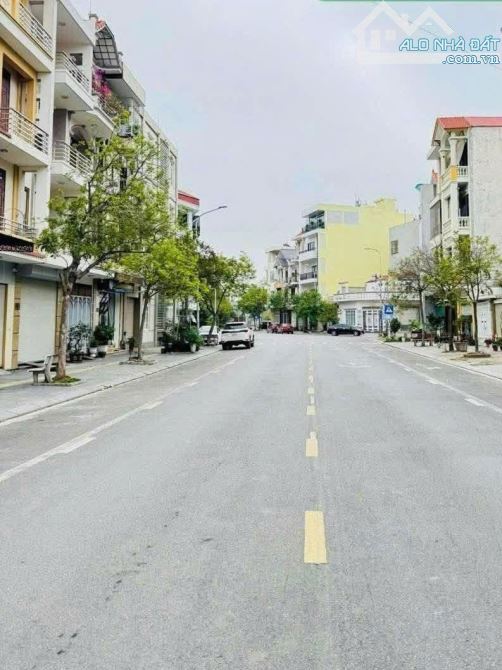 10. Chính chủ cần bán lô trục chính Phạm Ngọc Khánh - trung tâm Đông Nam Cường C - 1